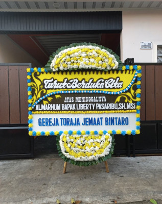 Papan Bunga Duka di Kapalo Koto
