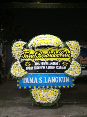 Papan Bunga Duka di Kapalo Koto
